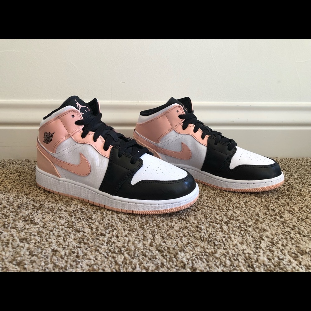 SOLD AIRJORDAN1MID-GS-'CRIMSONTINT'LIMITED EDITION